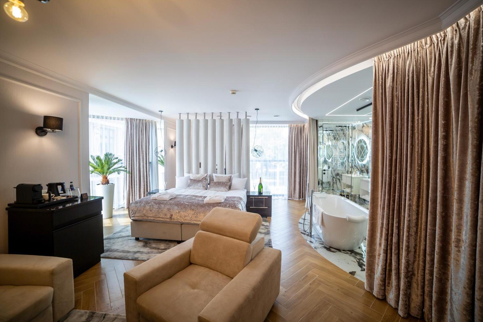 אינוברוקלאוו Hotel Saline מראה חיצוני תמונה